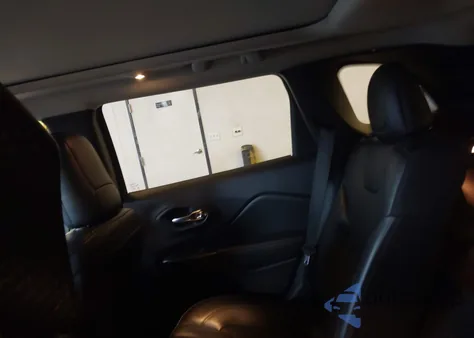 2020 Jeep Cherokee Trailhawk 4X4 из США, поврежденный, VIN 1C4PJMBXXLD656121